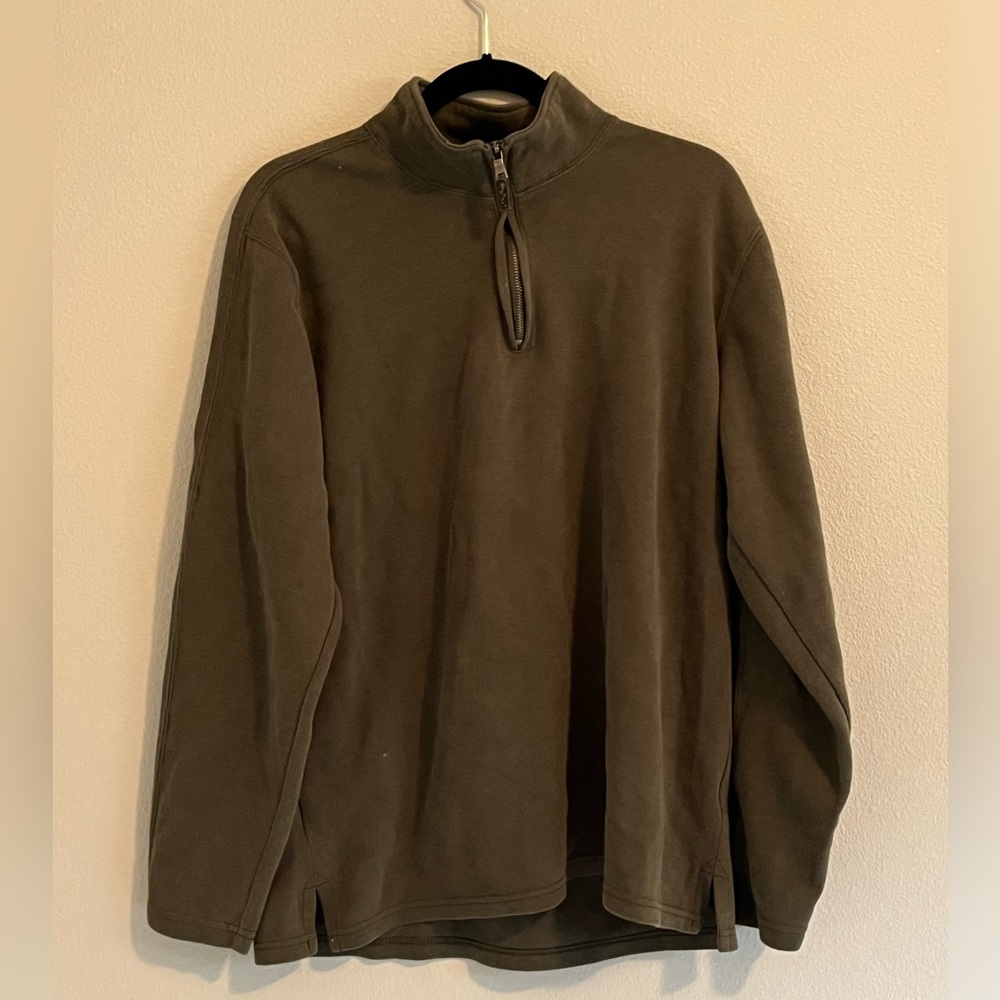Men’s long sleeve zip up sweater